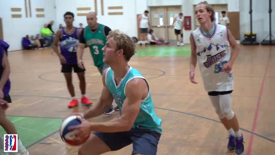The 8 Balls VS The Titans